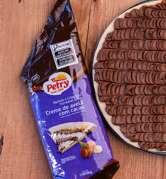 imagem de Recheio e Cobertura Forneável Sabor Creme de Avelã com Cacau Petry 1,005kg